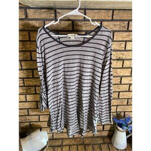 ‎Simply Noelle Longsleeve Shirt